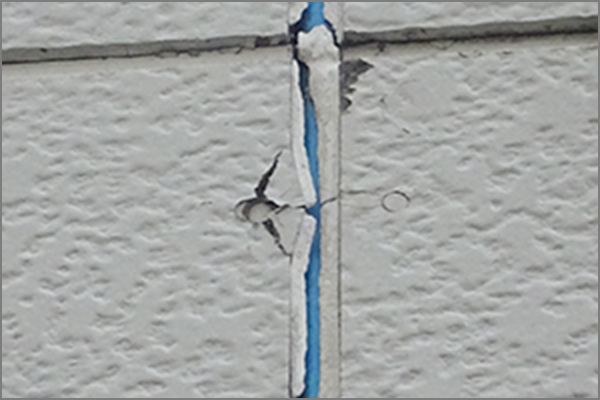 釘回りが割れてくる